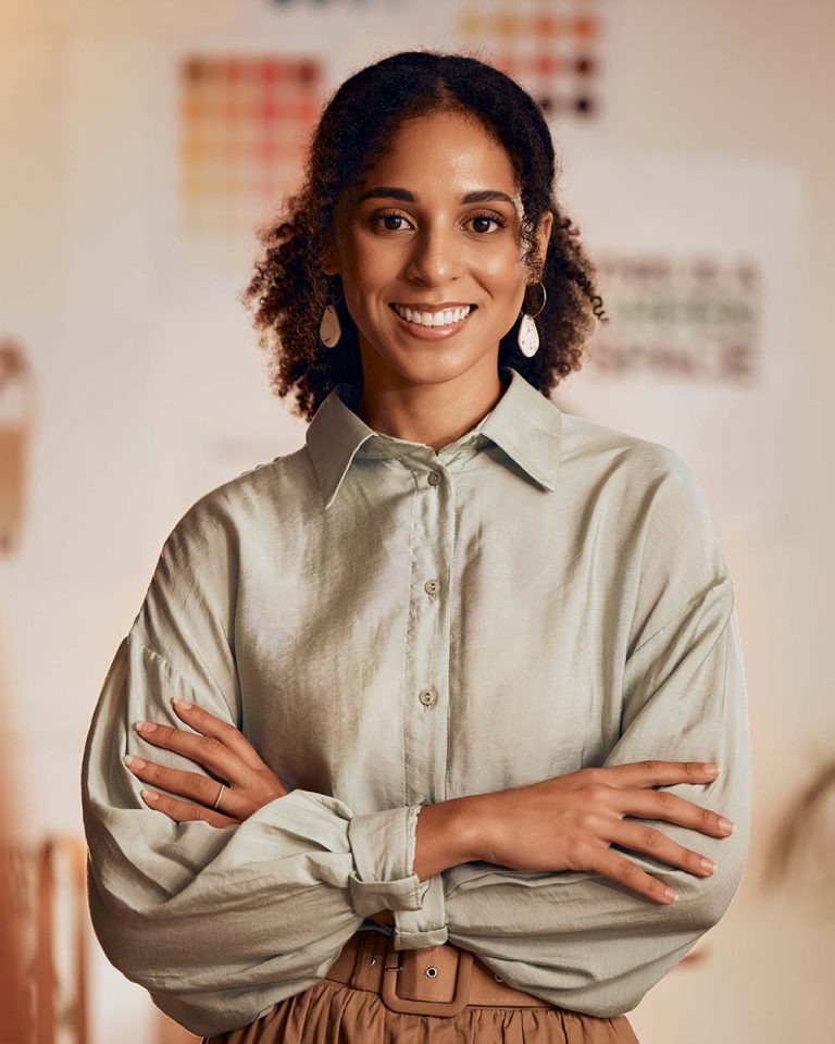 fashion-industry-black-woman-and-designer-portrai-7EDH4ES